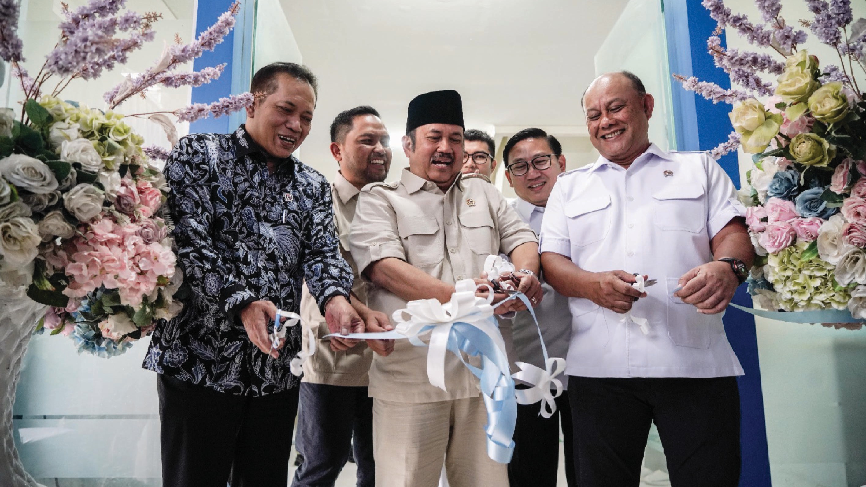 Susu Menu Favorit MBG! Kepala BGN Lingga Launching Rumah Susu
