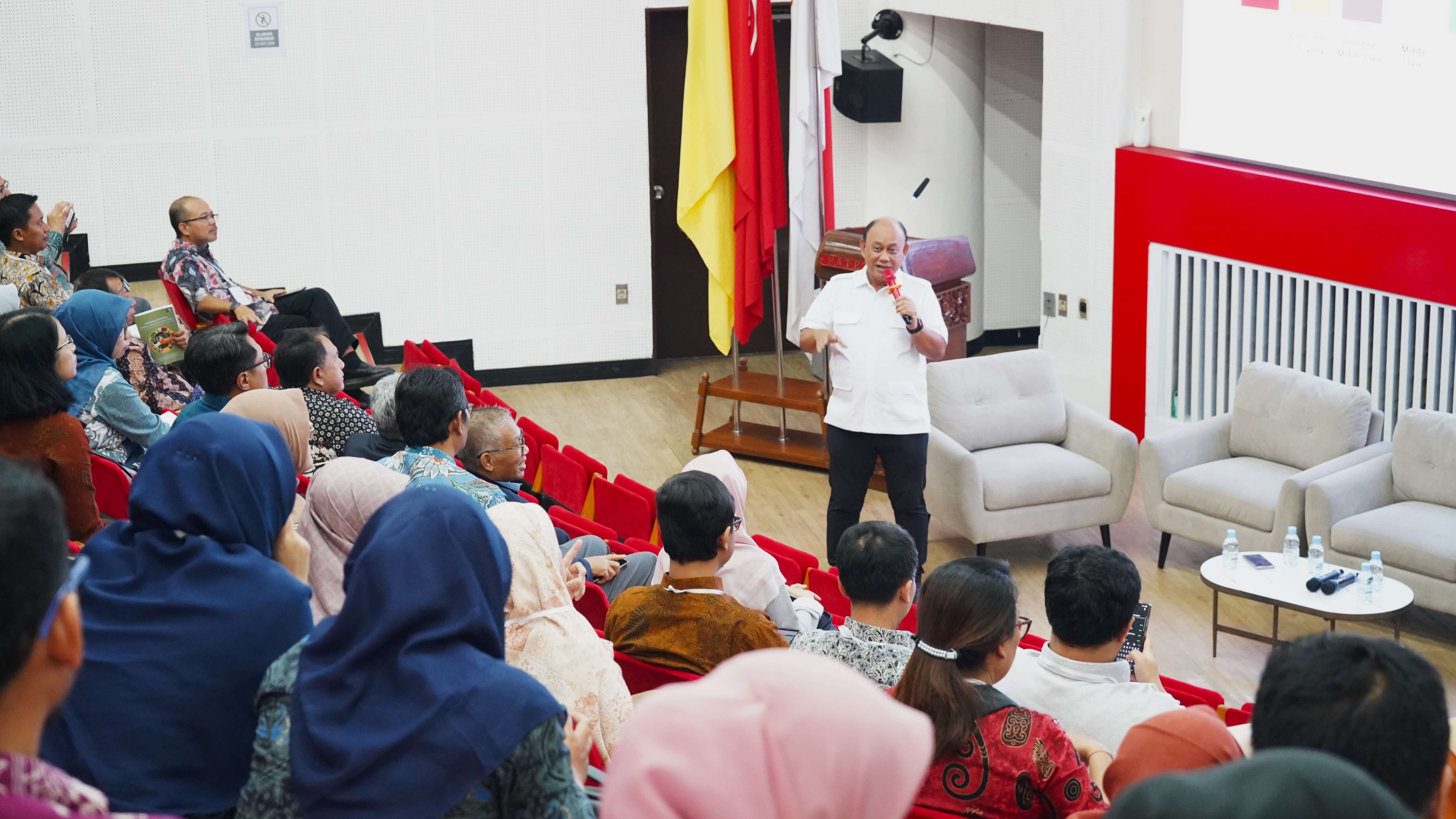 Kabadan BGN Lingga Hadiri Seminar Nasional dan Pertemuan Forum Komunikasi Perguran Tinggi Teknologi Pertanian Indonesia Kebijakan Nasional dan Tantangan 